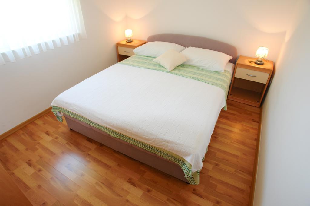 Apartments Spirito Рогозница Экстерьер фото