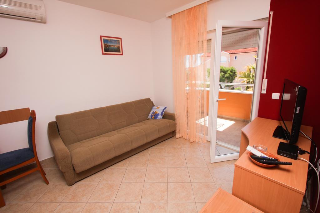 Apartments Spirito Рогозница Экстерьер фото