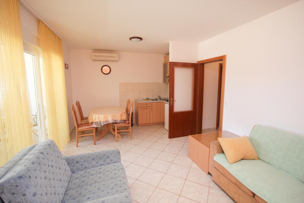 Apartments Spirito Рогозница Экстерьер фото